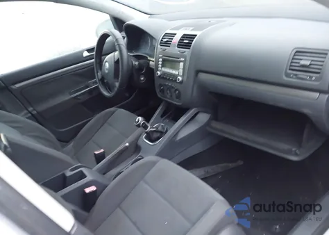 2007 Volkswagen Rabbit 4-Door из США, поврежденный, VIN WVWCS71K47W019819